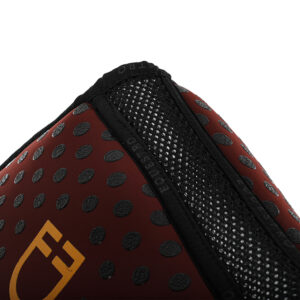COMPENSA. EQ. IN M.FOAM CON GRIP, TESSUTO TRAFORATO SUL GAR. LOGO GIALLO