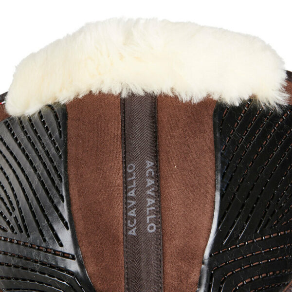 CLOSE CONTACT GEL & MEMORY FOAM 1/2 PAD W/SHEEPSKIN