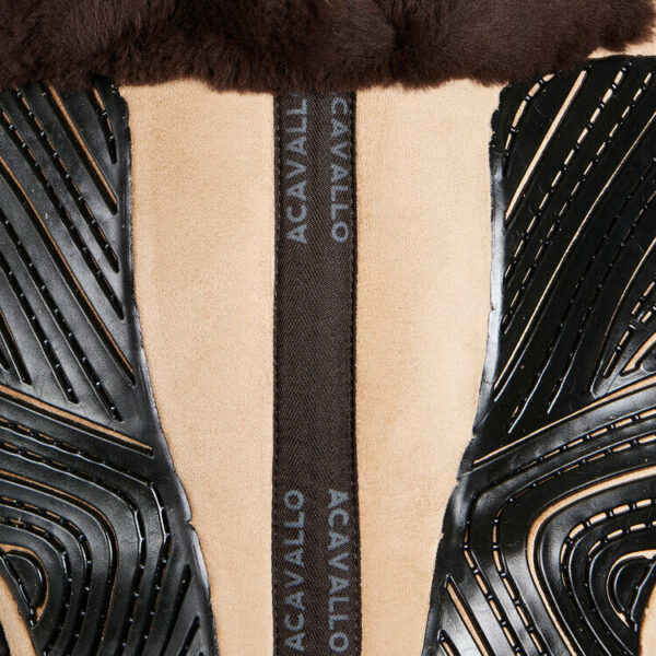 CLOSE CONTACT GEL & MEMORY FOAM 1/2 PAD W/SHEEPSKIN