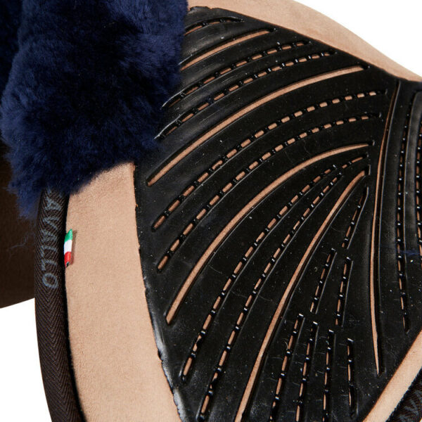 CLOSE CONTACT GEL & MEMORY FOAM 1/2 PAD W/SHEEPSKIN