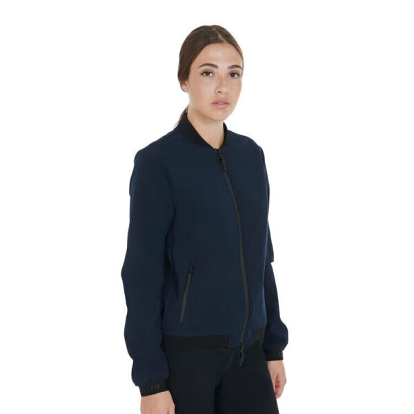 TECHNICAL WOMAN BOMBER