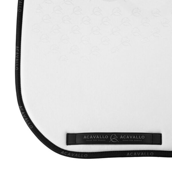 LYCRA DRESSAGE PAD W/GEL GRIP & BAMBOO FIBER UNDERSIDE