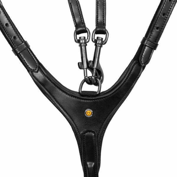 BREASTPLATE WITH REMOVABLE MARTINGALE BLACK FITTING